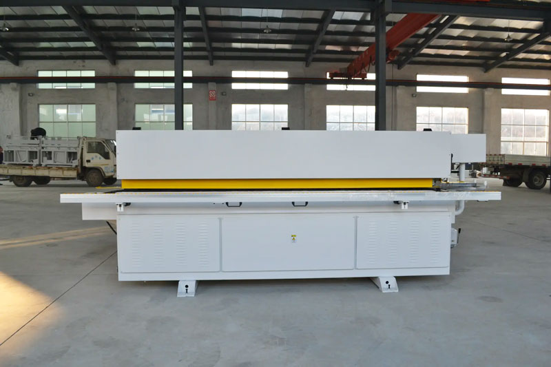 Edge banding machine is a device used for fine processing of wood